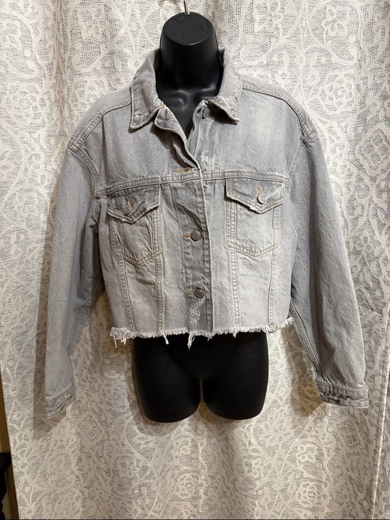 wild fable Jackets & Blazers - Wild Fable XXS Cropped Light Gray wash Frayed Hem Denim Jacket - NWT